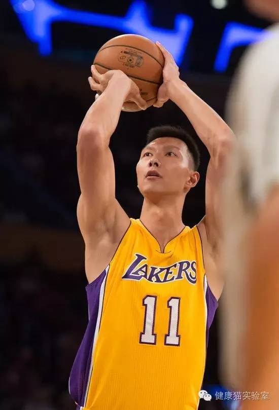 易建联在NBA再创辉煌，最新喜讯连连！