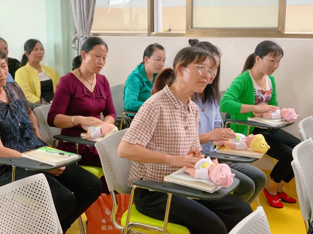 “上海育婴师职位更新资讯”